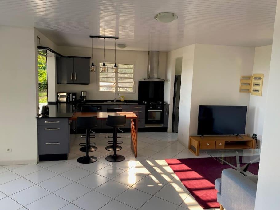 Les Terrasses De Maelle - Jolie Villa F4 Vue Mer Riviere-Salee Esterno foto